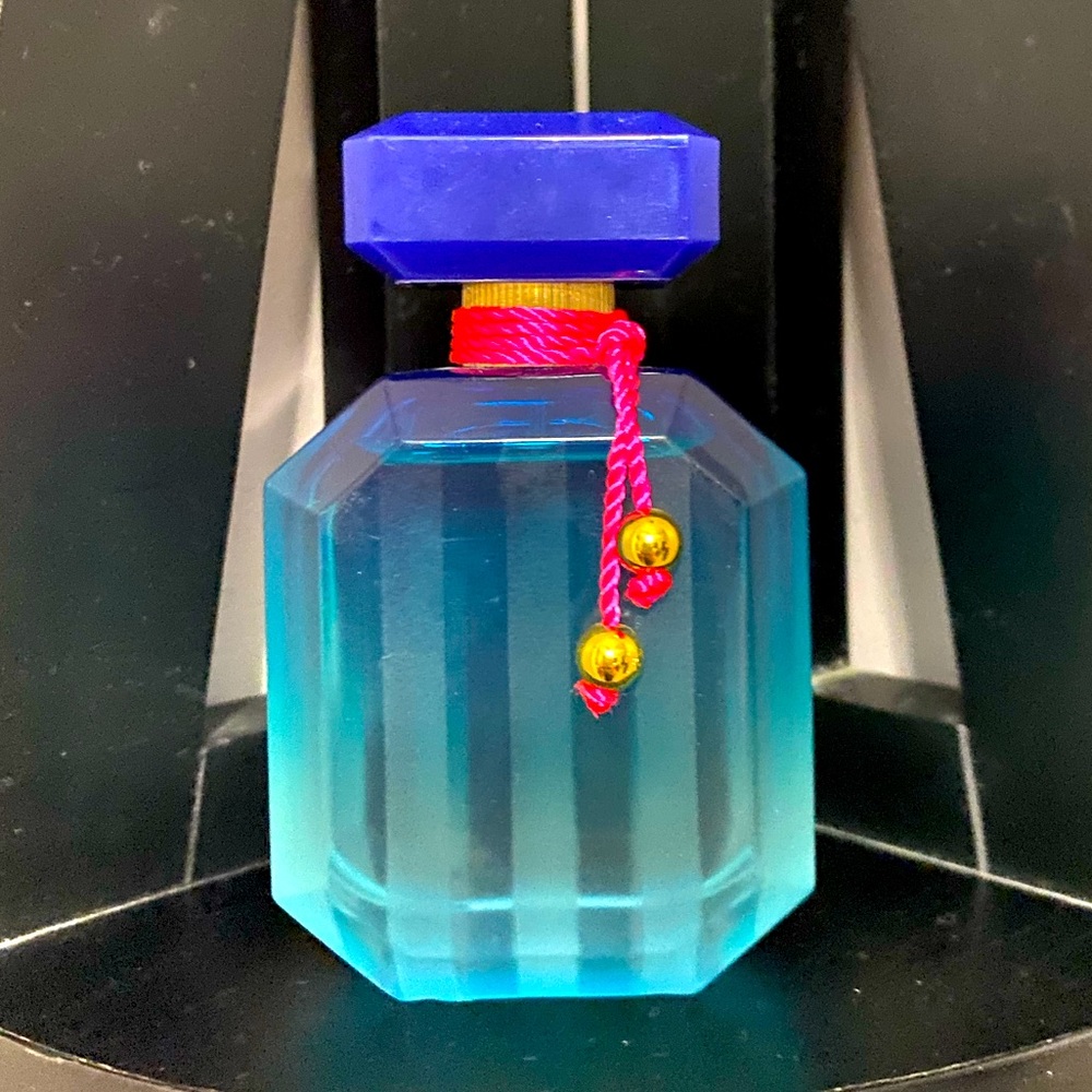 Victoria’s Secret Bombshell Paradise Perfume